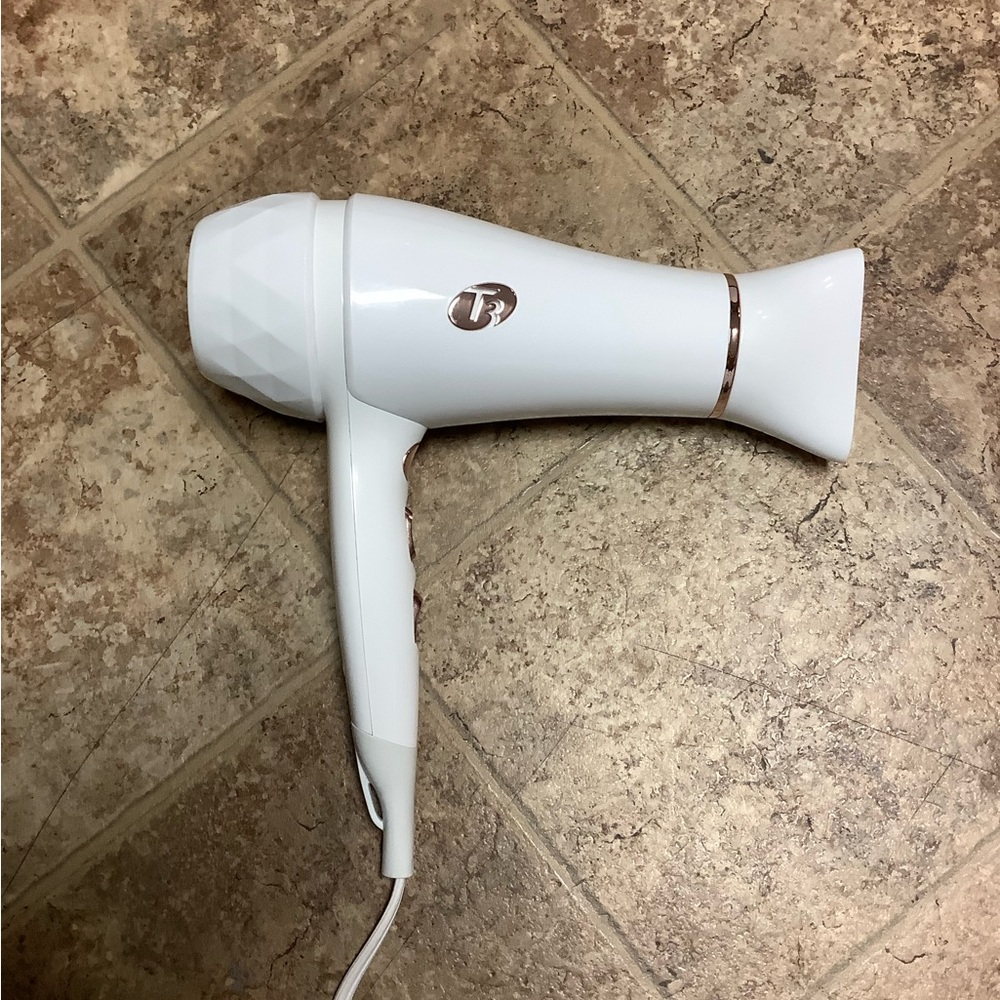 T3 Micro Featherweight 2 Blowdryer